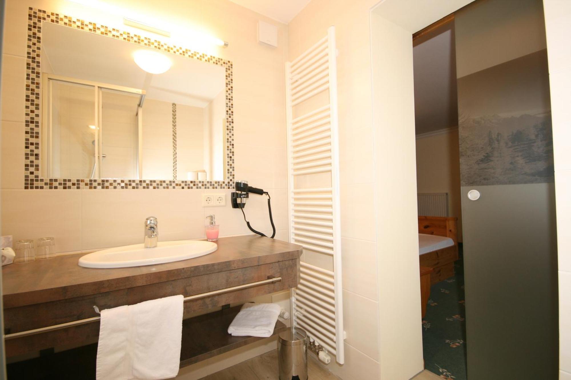 Alpenhotel Neuwirt Schladming Room photo